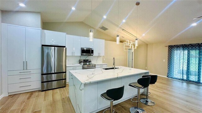 Foto del edificio - 1432 Kingston Way