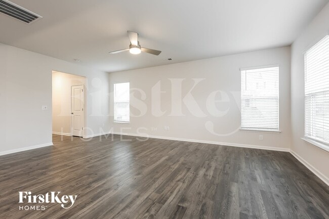 Foto del edificio - 101 Wild Lily Dr