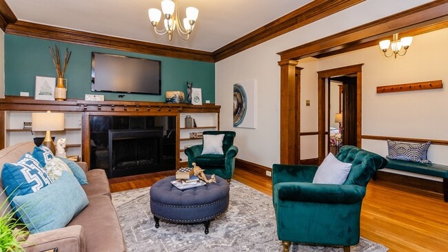 Living Room - 5520 S Cornell Ave