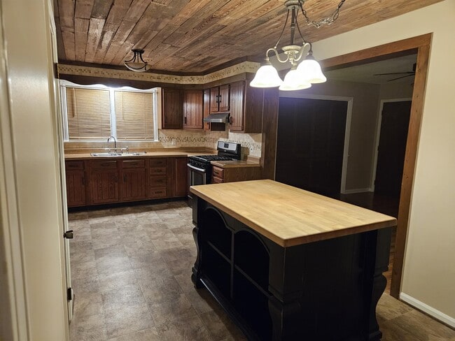 Foto del edificio - 2832 Clyburne St