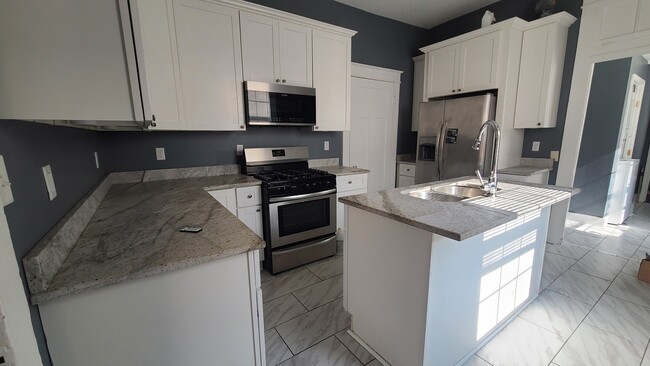 Kitchen - 2614 N Galvez St