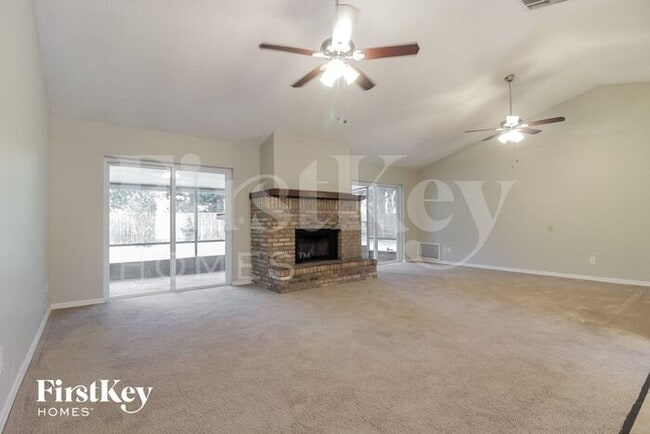 Foto del edificio - 7666 Glenmoor Ln