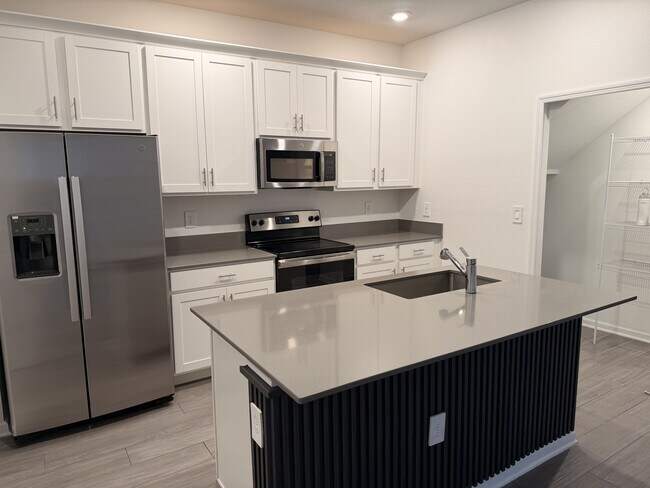 Building Photo - 1687 Contentment Lp