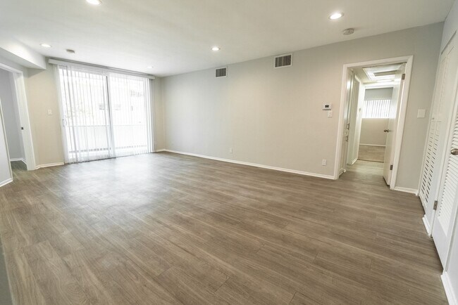 Interior Photo - Beverly Glen Apartments