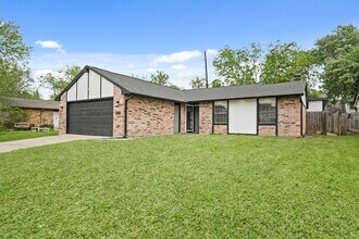Building Photo - 6711 Pickett Dr