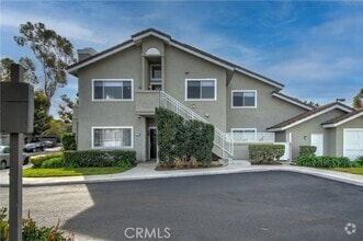 Building Photo - 60 Greenmoor