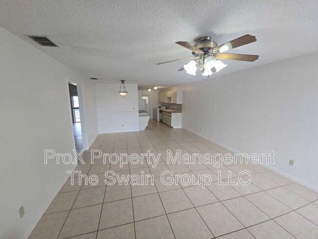 Foto del edificio - 151 Winter Ridge Dr