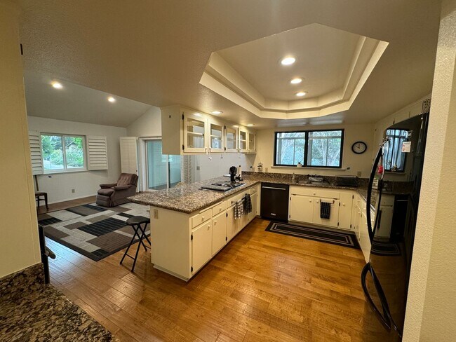 Building Photo - Exceptional Custom Home in Orcutt