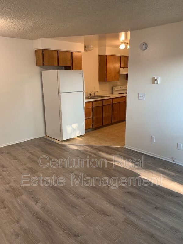 Building Photo - 154 Manbrin Dr NE