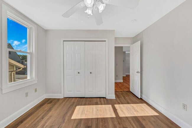 Foto del edificio - 123 N Hyde Park Ave