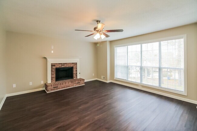 Building Photo - 401 Cannonball Ct