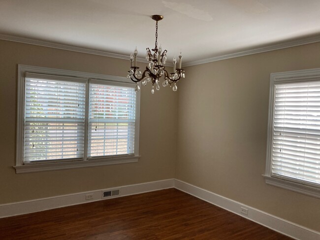 Formal Dining Room - 101 Park Dr