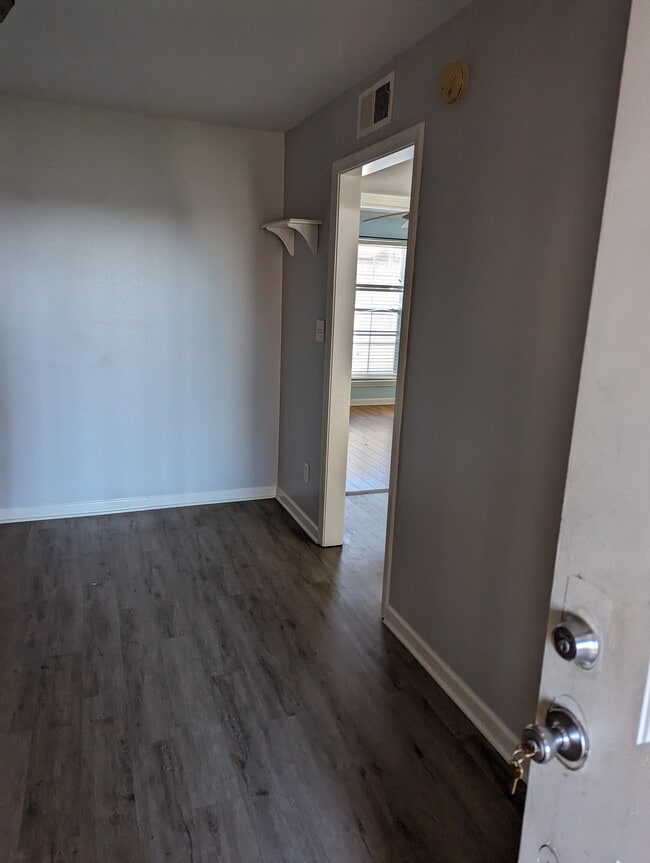 Building Photo - 4405 Barnett Street