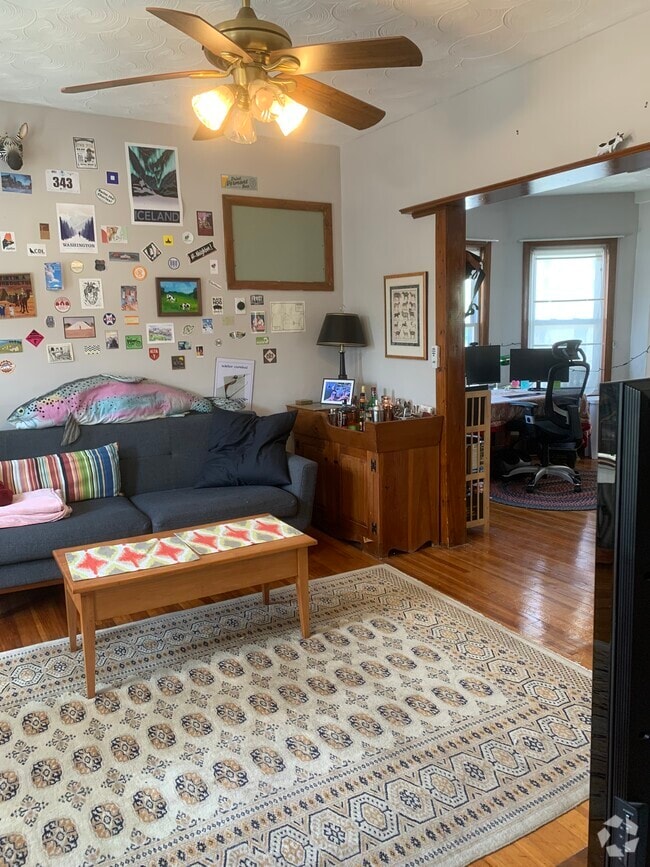 Building Photo - 83 Litchfield St