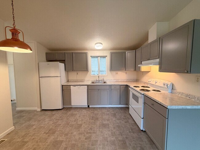 Foto del edificio - ~Great Updated 3 Bedroom Home in Green~