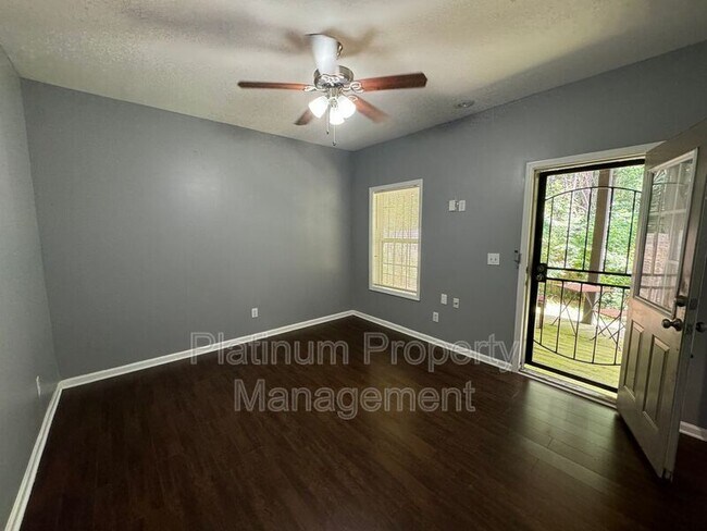 Foto del edificio - 768 Celeste Ln