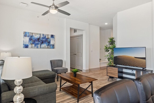 Building Photo - 12100 1/2 Ferrystone Glen Dr