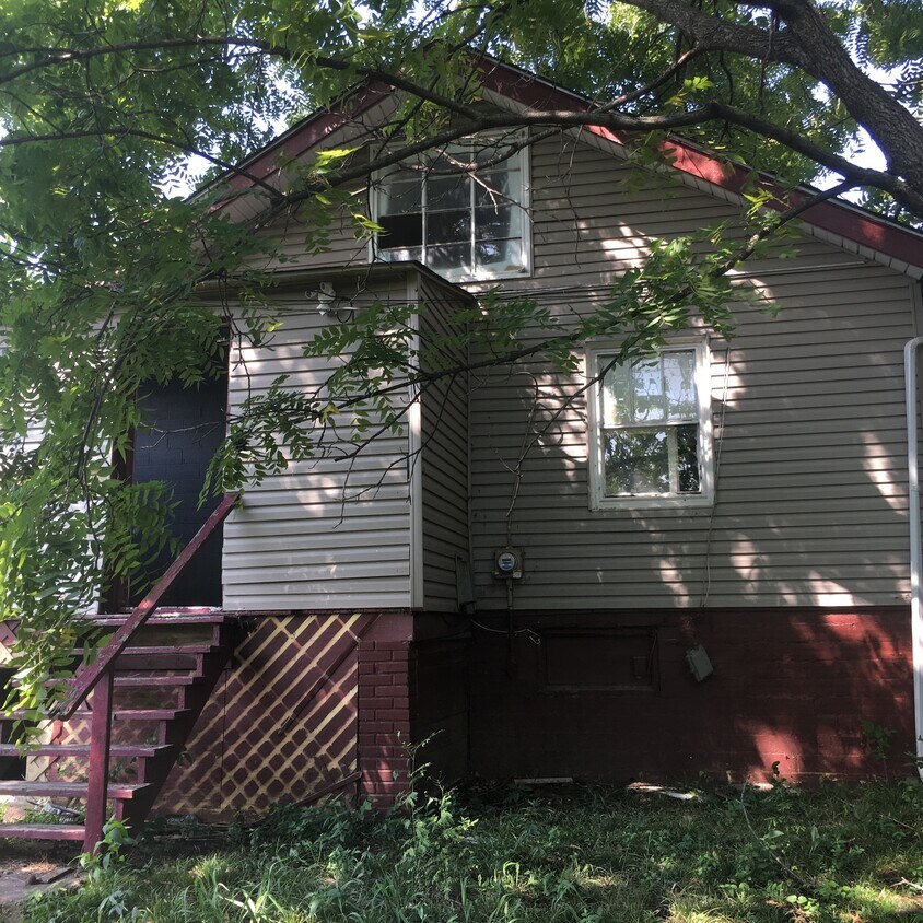 2421 E 75th St, Kansas City, MO 64132 House for Rent in Kansas City