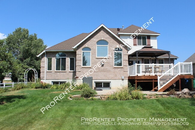 Building Photo - Kaysville Horse Property 5 Beds, 3.5 Baths