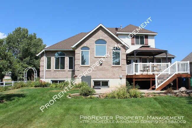 Foto del edificio - Kaysville Horse Property 5 Beds, 3.5 Baths