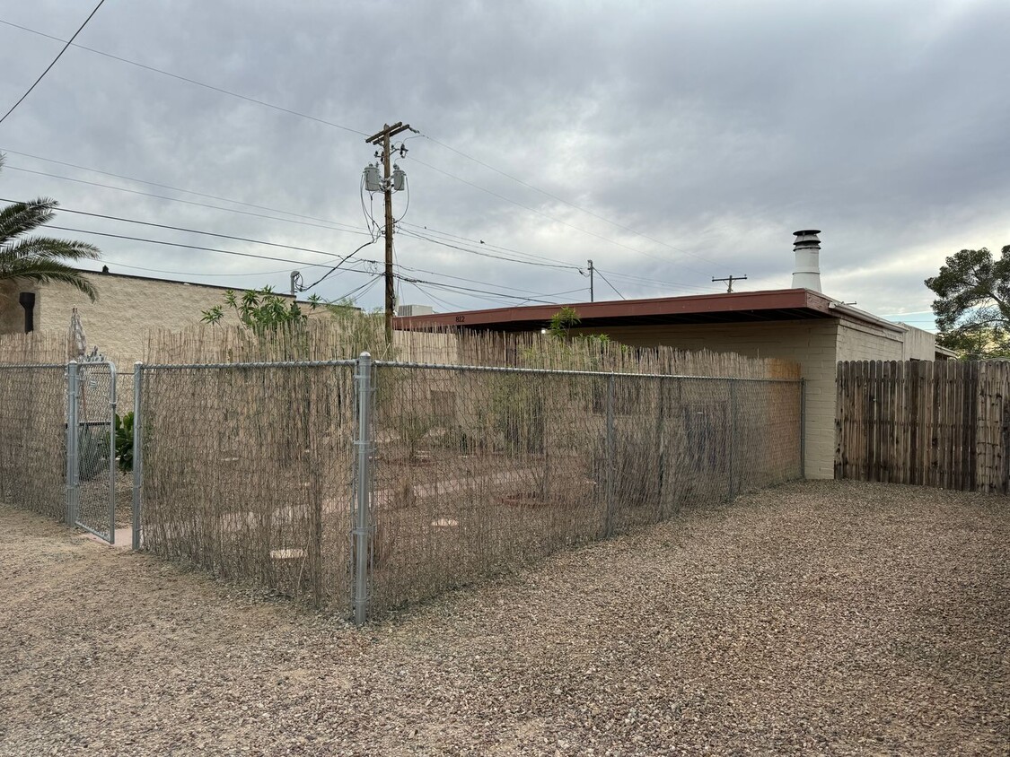 Primary Photo - Welcome to 812 S Plumer in Tucson, AZ! Thi...
