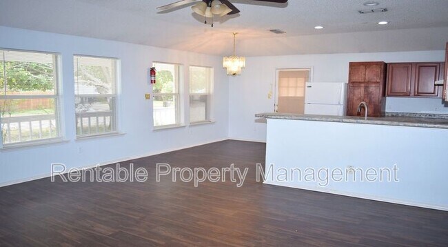 Building Photo - 2124 Rolling Creek Run