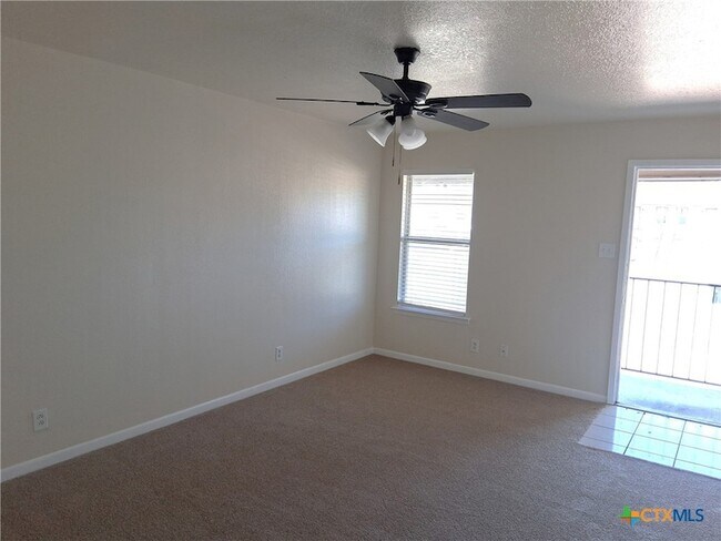Building Photo - 1005 Circle M Dr