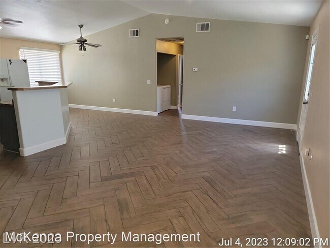 Building Photo - 2 br, 2 bath House - 5250 Panguitch Dr