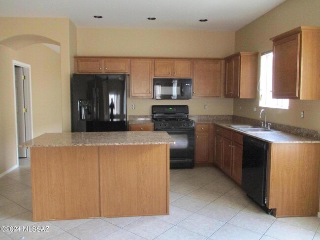 Building Photo - 14488 S Camino Tierra Luna