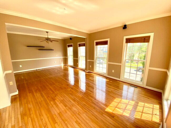 Photo - 166 Summer Walk Dr Townhome