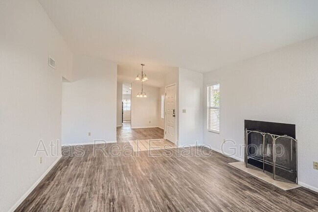Building Photo - 5084 W Blackbird Dr