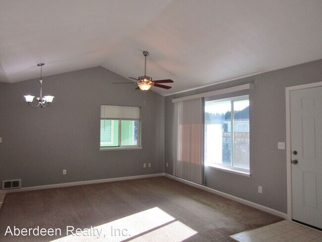 Building Photo - 2 br, 1 bath House - 1017 Lincoln St. #A