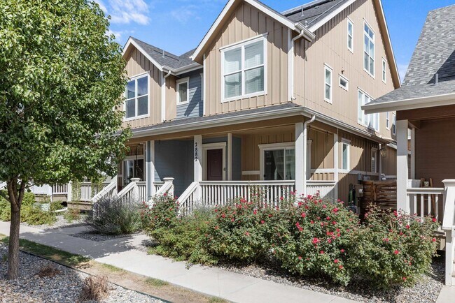Building Photo - 2882 S Fox Ct