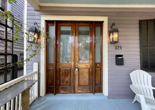 Building Photo - Available now. Stunning Fully-Furnished 3 ...