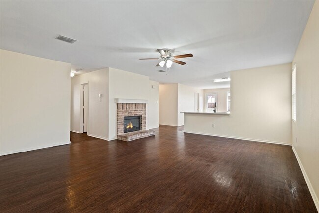 Building Photo - 12856 Gillon Dr
