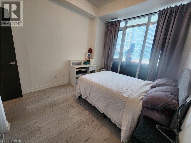 Building Photo - 55 Duke St W