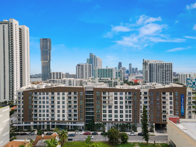 Foto principal - 2703 Biscayne Blvd