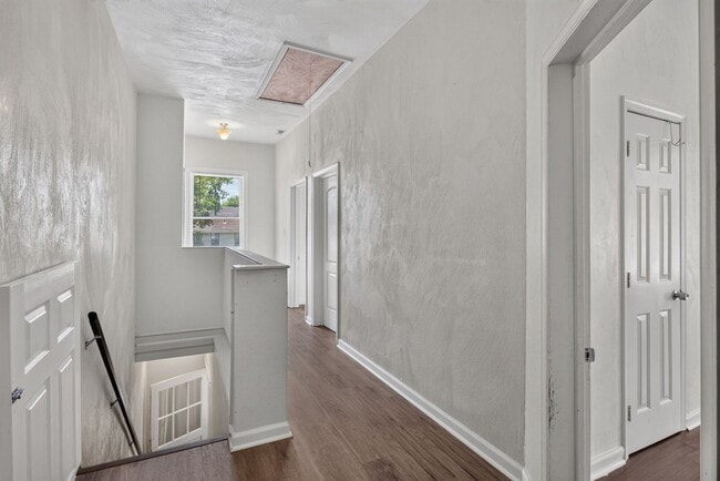 Building Photo - 349 51st St
