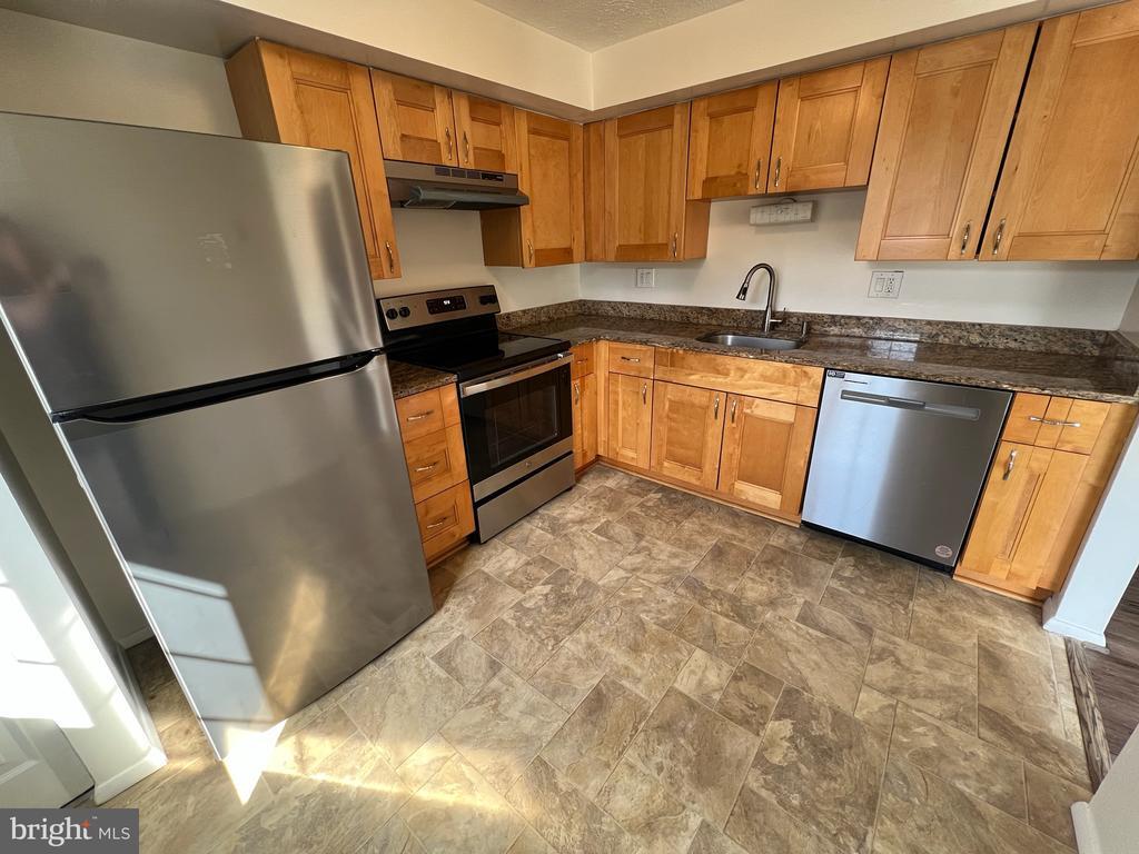 Photo - 7728 Havenside Terrace (Rockville, MD)