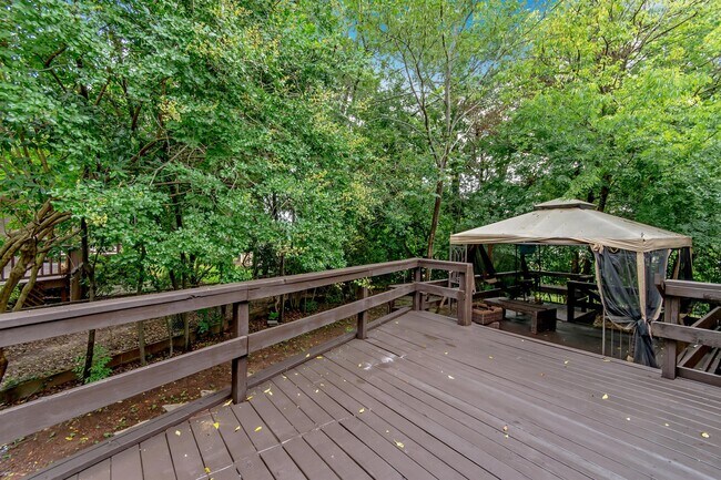 Foto del edificio - 3105 Pelzer Ave