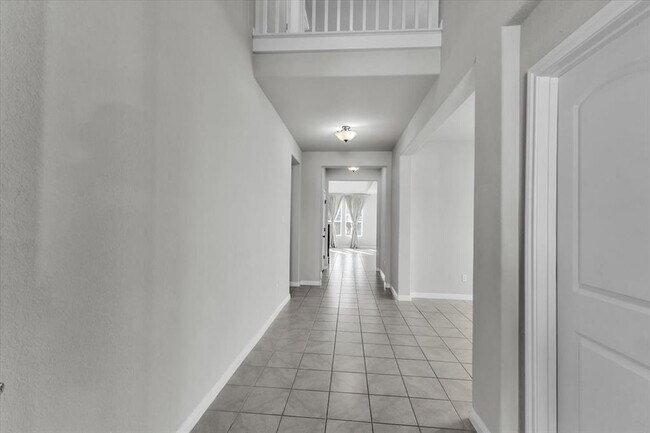 Building Photo - 19321 Hartwell Dr