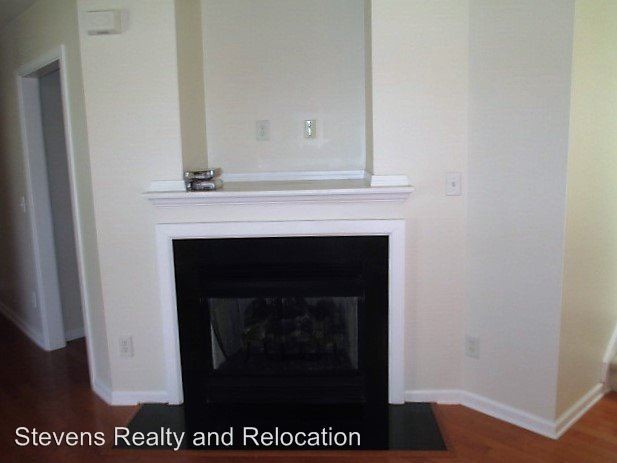 Building Photo - 2 br, 2.5 bath House - 10034 Blackwell Drive