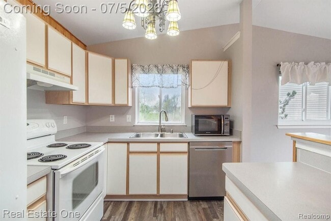 Building Photo - 9527 Greenfield Ct