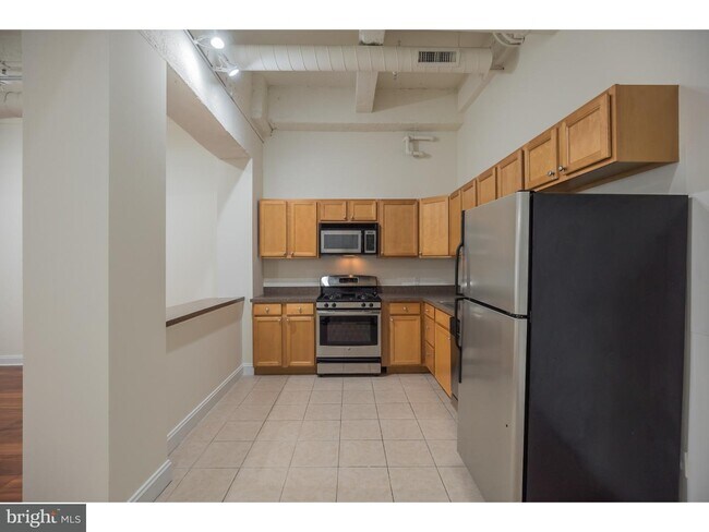 Building Photo - 256 S 23rd St
