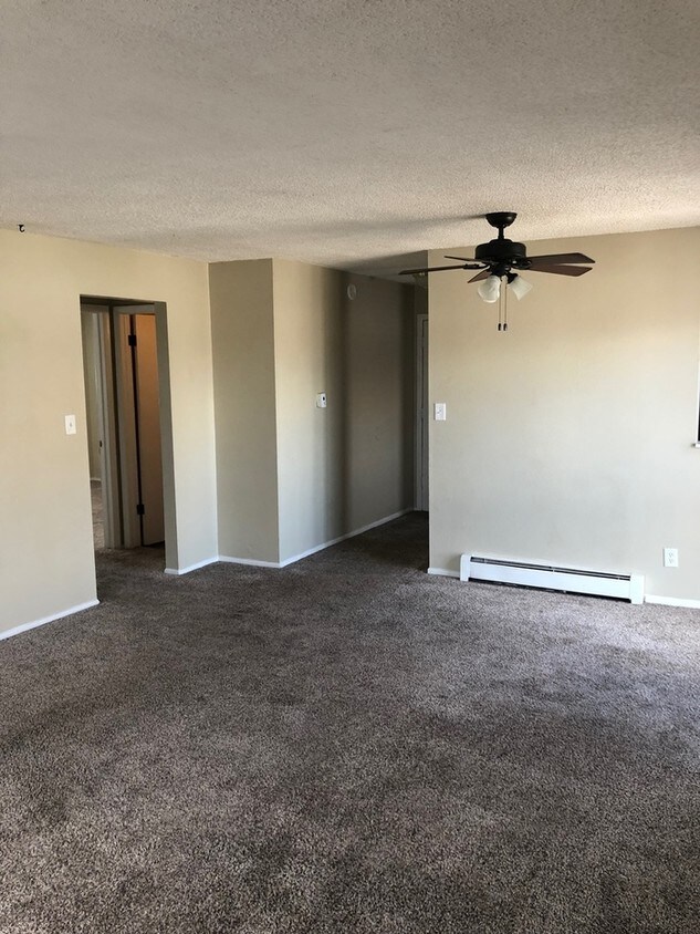 4320 Loomis Ave Unit 3, Colorado Springs, CO 80906 Apartment for Rent