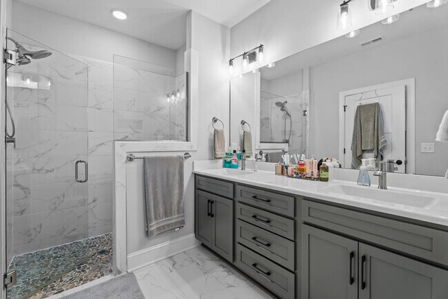 Foto del edificio - Build Equity While Leasing - Lease and Own...