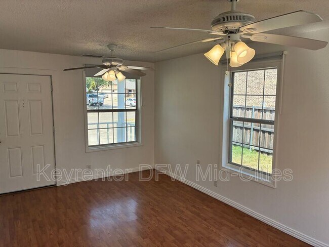 Foto del edificio - 514 Larry Dr