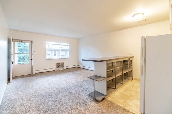 Foto del edificio - 5954 S Datura St