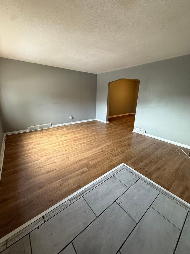 Photo - Brentwood-3 Bedroom Home available NOW!