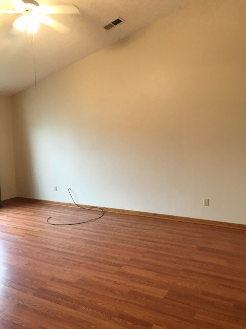 Building Photo - 1092 Mindy Ln